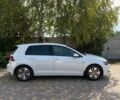 Белый Фольксваген e-Golf, объемом двигателя 0 л и пробегом 176 тыс. км за 9499 $, фото 7 на Automoto.ua