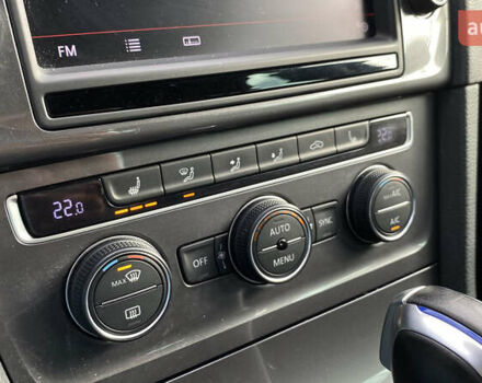 Белый Фольксваген e-Golf, объемом двигателя 0 л и пробегом 132 тыс. км за 9500 $, фото 78 на Automoto.ua