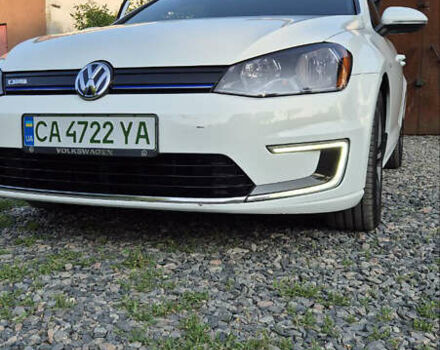 Белый Фольксваген e-Golf, объемом двигателя 0 л и пробегом 750 тыс. км за 8900 $, фото 1 на Automoto.ua