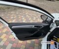 Белый Фольксваген e-Golf, объемом двигателя 24 л и пробегом 130 тыс. км за 11250 $, фото 19 на Automoto.ua