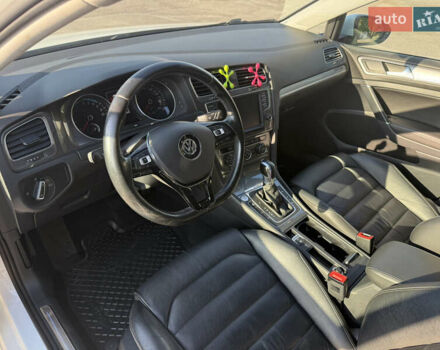 Белый Фольксваген e-Golf, объемом двигателя 0 л и пробегом 132 тыс. км за 10500 $, фото 5 на Automoto.ua