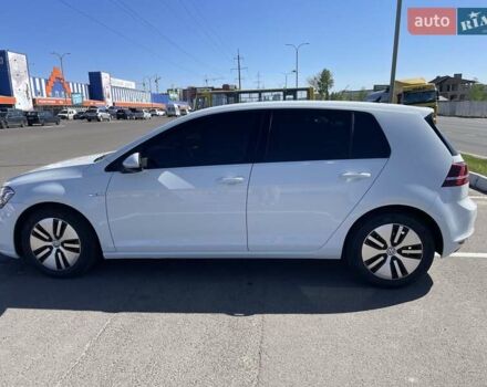 Белый Фольксваген e-Golf, объемом двигателя 0 л и пробегом 119 тыс. км за 8600 $, фото 5 на Automoto.ua