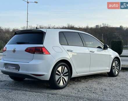 Белый Фольксваген e-Golf, объемом двигателя 0 л и пробегом 92 тыс. км за 7999 $, фото 6 на Automoto.ua