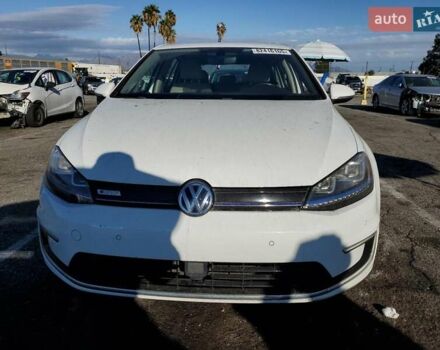 Фольксваген e-Golf 2016 в Кропивницком (Кировограде) на Automoto.ua Белый Фольксваген e-Golf, объемом двигателя 0 л и пробегом 103 тыс. км за 2300 $, фото 4 на Automoto.ua