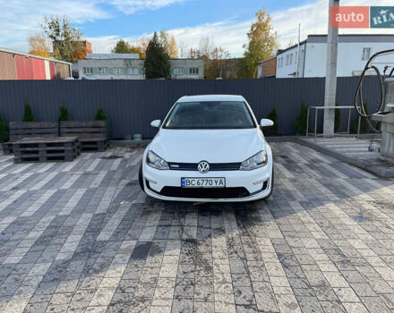 Белый Фольксваген e-Golf, объемом двигателя 0 л и пробегом 102 тыс. км за 7100 $, фото 8 на Automoto.ua