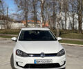 Белый Фольксваген e-Golf, объемом двигателя 0 л и пробегом 35 тыс. км за 9999 $, фото 3 на Automoto.ua