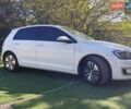 Белый Фольксваген e-Golf, объемом двигателя 0 л и пробегом 62 тыс. км за 11200 $, фото 15 на Automoto.ua