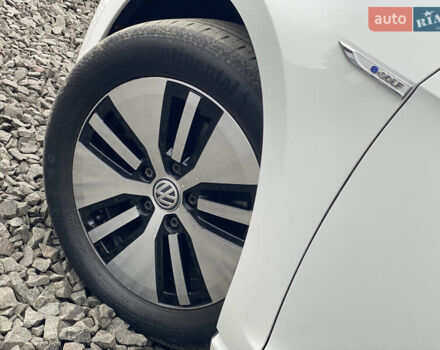 Белый Фольксваген e-Golf, объемом двигателя 0 л и пробегом 132 тыс. км за 9500 $, фото 25 на Automoto.ua