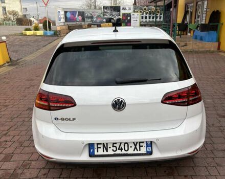 Белый Фольксваген e-Golf, объемом двигателя 0 л и пробегом 110 тыс. км за 8800 $, фото 26 на Automoto.ua