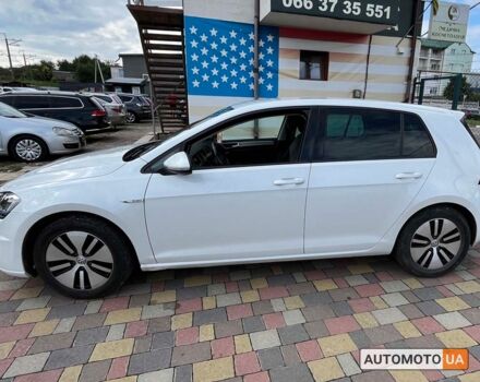 Белый Фольксваген e-Golf, объемом двигателя 24 л и пробегом 130 тыс. км за 11250 $, фото 3 на Automoto.ua