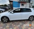 Белый Фольксваген e-Golf, объемом двигателя 24 л и пробегом 130 тыс. км за 11250 $, фото 3 на Automoto.ua