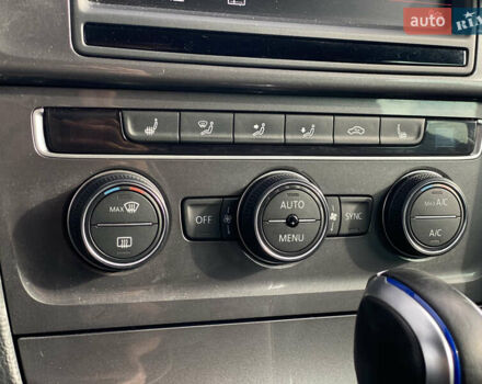 Белый Фольксваген e-Golf, объемом двигателя 0 л и пробегом 132 тыс. км за 9500 $, фото 89 на Automoto.ua