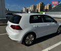 Белый Фольксваген e-Golf, объемом двигателя 0 л и пробегом 88 тыс. км за 8500 $, фото 7 на Automoto.ua