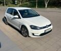 Белый Фольксваген e-Golf, объемом двигателя 0 л и пробегом 152 тыс. км за 9000 $, фото 13 на Automoto.ua