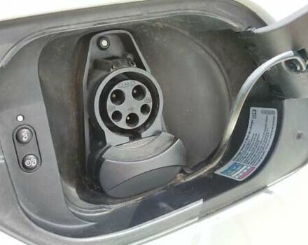 Белый Фольксваген e-Golf, объемом двигателя 0 л и пробегом 91 тыс. км за 8500 $, фото 3 на Automoto.ua