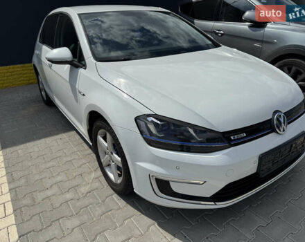 Белый Фольксваген e-Golf, объемом двигателя 0 л и пробегом 186 тыс. км за 9500 $, фото 2 на Automoto.ua