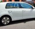 Белый Фольксваген e-Golf, объемом двигателя 0 л и пробегом 91 тыс. км за 8500 $, фото 14 на Automoto.ua