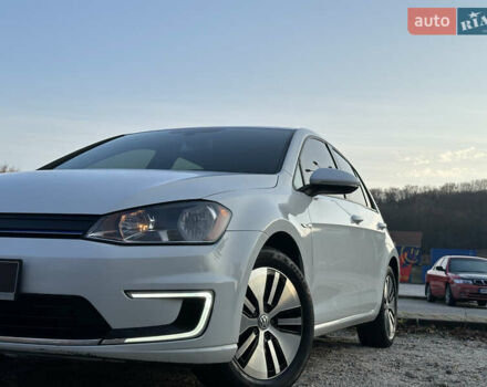 Белый Фольксваген e-Golf, объемом двигателя 0 л и пробегом 92 тыс. км за 7999 $, фото 3 на Automoto.ua