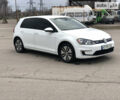 Белый Фольксваген e-Golf, объемом двигателя 0 л и пробегом 107 тыс. км за 10900 $, фото 15 на Automoto.ua