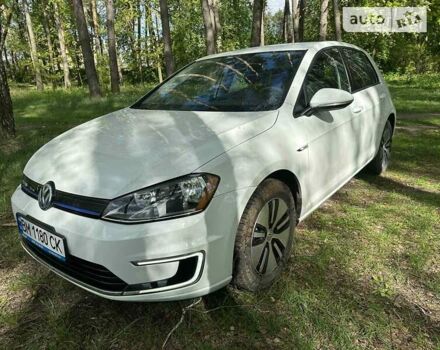 Білий Фольксваген e-Golf, об'ємом двигуна 0 л та пробігом 69 тис. км за 12000 $, фото 5 на Automoto.ua