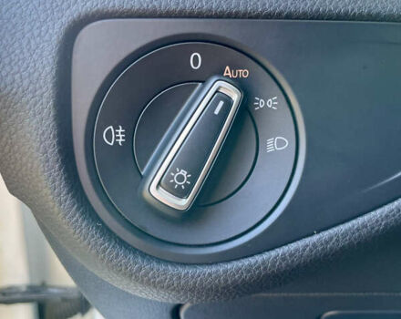 Белый Фольксваген e-Golf, объемом двигателя 0 л и пробегом 94 тыс. км за 10499 $, фото 10 на Automoto.ua