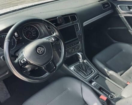 Белый Фольксваген e-Golf, объемом двигателя 0 л и пробегом 59 тыс. км за 9400 $, фото 13 на Automoto.ua