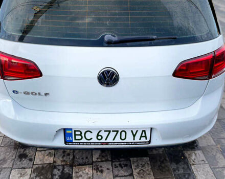 Белый Фольксваген e-Golf, объемом двигателя 0 л и пробегом 102 тыс. км за 7100 $, фото 4 на Automoto.ua