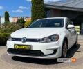 Белый Фольксваген e-Golf, объемом двигателя 24 л и пробегом 77 тыс. км за 10999 $, фото 2 на Automoto.ua