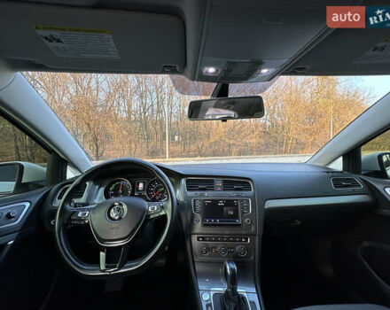 Белый Фольксваген e-Golf, объемом двигателя 0 л и пробегом 92 тыс. км за 7999 $, фото 14 на Automoto.ua