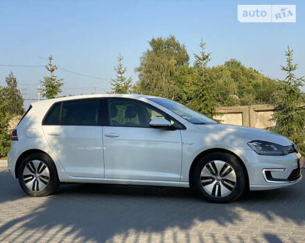 Белый Фольксваген e-Golf, объемом двигателя 0 л и пробегом 125 тыс. км за 13500 $, фото 5 на Automoto.ua