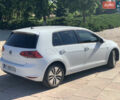 Белый Фольксваген e-Golf, объемом двигателя 0 л и пробегом 130 тыс. км за 10400 $, фото 64 на Automoto.ua