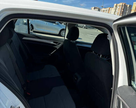 Белый Фольксваген e-Golf, объемом двигателя 0 л и пробегом 88 тыс. км за 8500 $, фото 17 на Automoto.ua