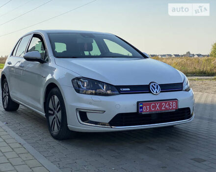 Белый Фольксваген e-Golf, объемом двигателя 0 л и пробегом 125 тыс. км за 13500 $, фото 29 на Automoto.ua