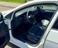 Белый Фольксваген e-Golf, объемом двигателя 0.11 л и пробегом 127 тыс. км за 8500 $, фото 12 на Automoto.ua