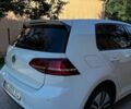 Белый Фольксваген e-Golf, объемом двигателя 0 л и пробегом 95 тыс. км за 8300 $, фото 17 на Automoto.ua