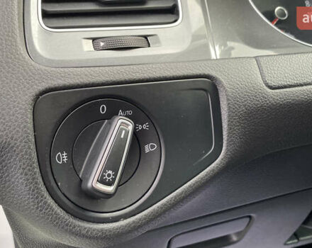 Белый Фольксваген e-Golf, объемом двигателя 0 л и пробегом 132 тыс. км за 9500 $, фото 92 на Automoto.ua