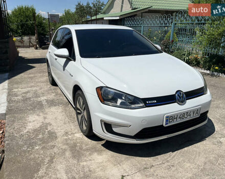Белый Фольксваген e-Golf, объемом двигателя 0 л и пробегом 126 тыс. км за 9500 $, фото 2 на Automoto.ua