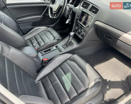 Белый Фольксваген e-Golf, объемом двигателя 0 л и пробегом 186 тыс. км за 9500 $, фото 9 на Automoto.ua