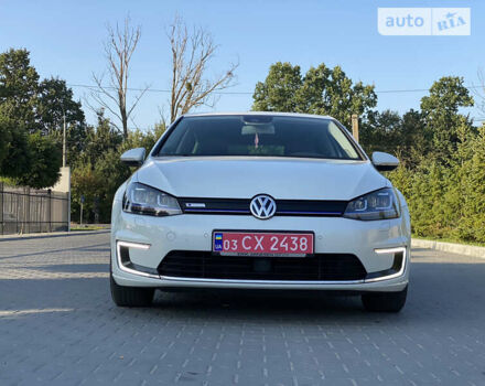 Белый Фольксваген e-Golf, объемом двигателя 0 л и пробегом 125 тыс. км за 13500 $, фото 9 на Automoto.ua