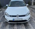 Белый Фольксваген e-Golf, объемом двигателя 0 л и пробегом 102 тыс. км за 7100 $, фото 1 на Automoto.ua