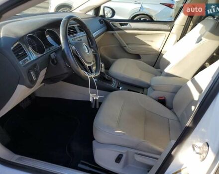 Фольксваген e-Golf 2016 в Кропивницком (Кировограде) на Automoto.ua Белый Фольксваген e-Golf, объемом двигателя 0 л и пробегом 103 тыс. км за 2300 $, фото 6 на Automoto.ua