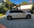 Белый Фольксваген e-Golf, объемом двигателя 0 л и пробегом 95 тыс. км за 8300 $, фото 12 на Automoto.ua