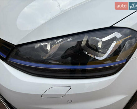 Белый Фольксваген e-Golf, объемом двигателя 0 л и пробегом 110 тыс. км за 8800 $, фото 32 на Automoto.ua