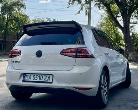 Белый Фольксваген e-Golf, объемом двигателя 0 л и пробегом 94 тыс. км за 10499 $, фото 2 на Automoto.ua