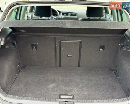 Білий Фольксваген e-Golf, об'ємом двигуна 0 л та пробігом 96 тис. км за 8900 $, фото 22 на Automoto.ua