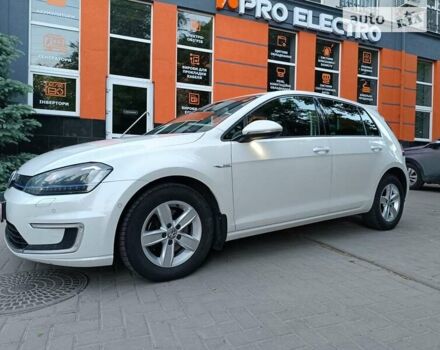 Білий Фольксваген e-Golf, об'ємом двигуна 0 л та пробігом 154 тис. км за 9350 $, фото 10 на Automoto.ua