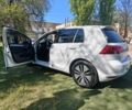 Белый Фольксваген e-Golf, объемом двигателя 0 л и пробегом 66 тыс. км за 9100 $, фото 3 на Automoto.ua