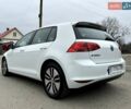 Белый Фольксваген e-Golf, объемом двигателя 0 л и пробегом 72 тыс. км за 12900 $, фото 10 на Automoto.ua