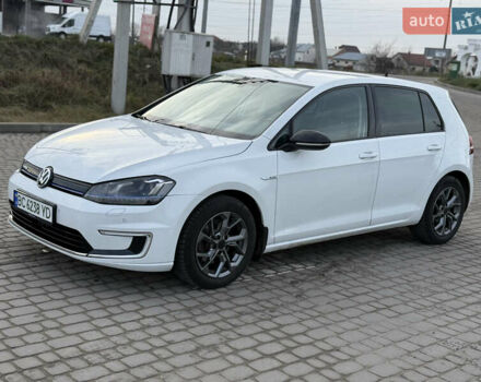Білий Фольксваген e-Golf, об'ємом двигуна 0 л та пробігом 96 тис. км за 8900 $, фото 14 на Automoto.ua