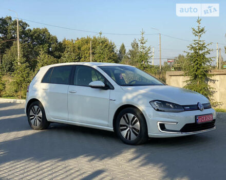 Белый Фольксваген e-Golf, объемом двигателя 0 л и пробегом 125 тыс. км за 13500 $, фото 6 на Automoto.ua